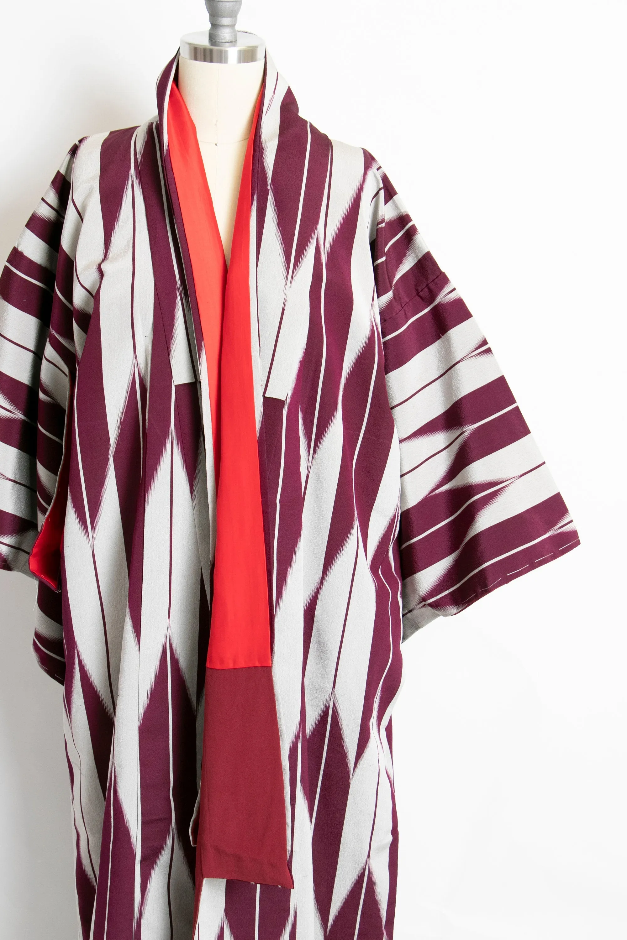 1950s Kimono Japanese Robe Crepe Long Purple Grey 60s