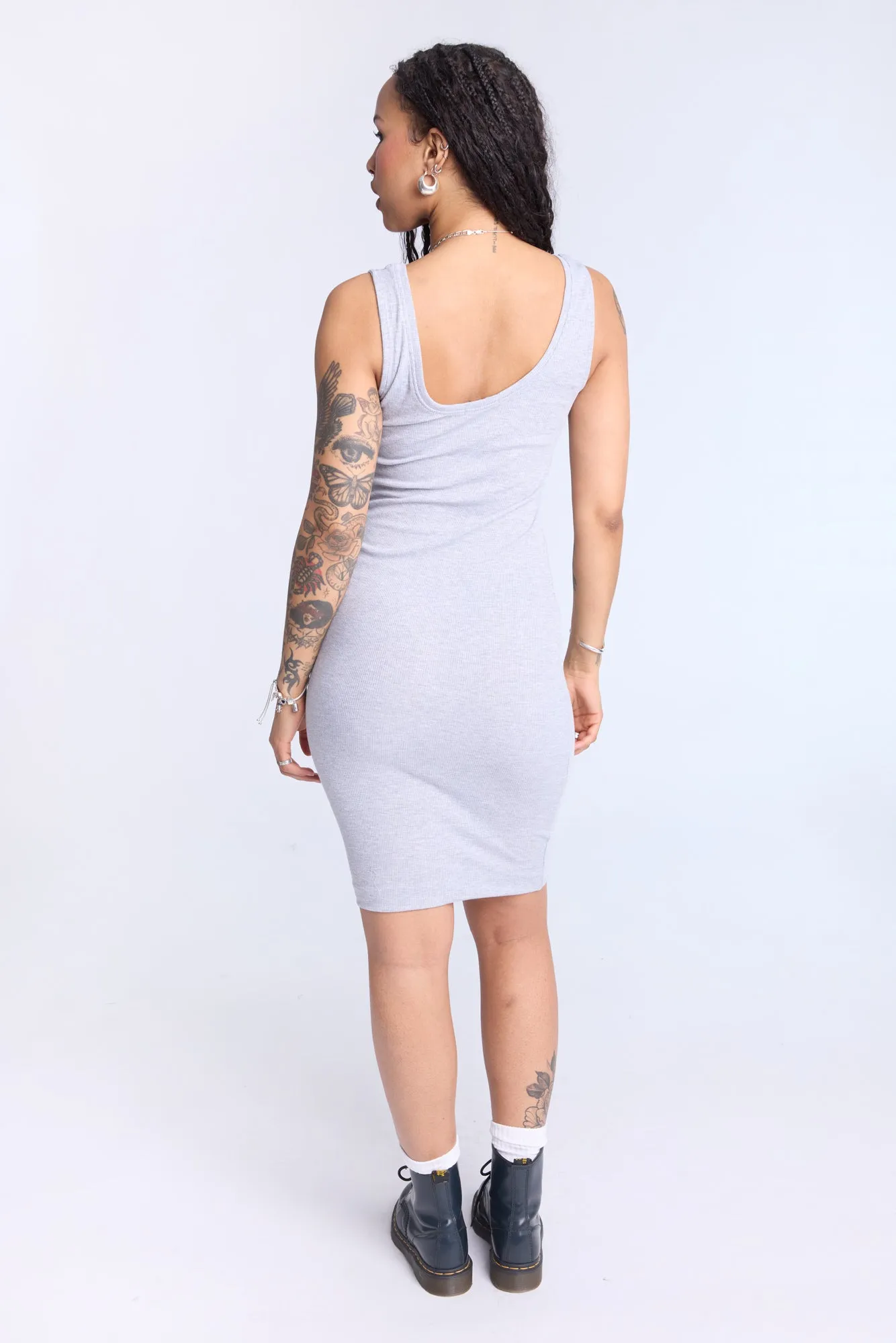 Robe moulante coupe midi