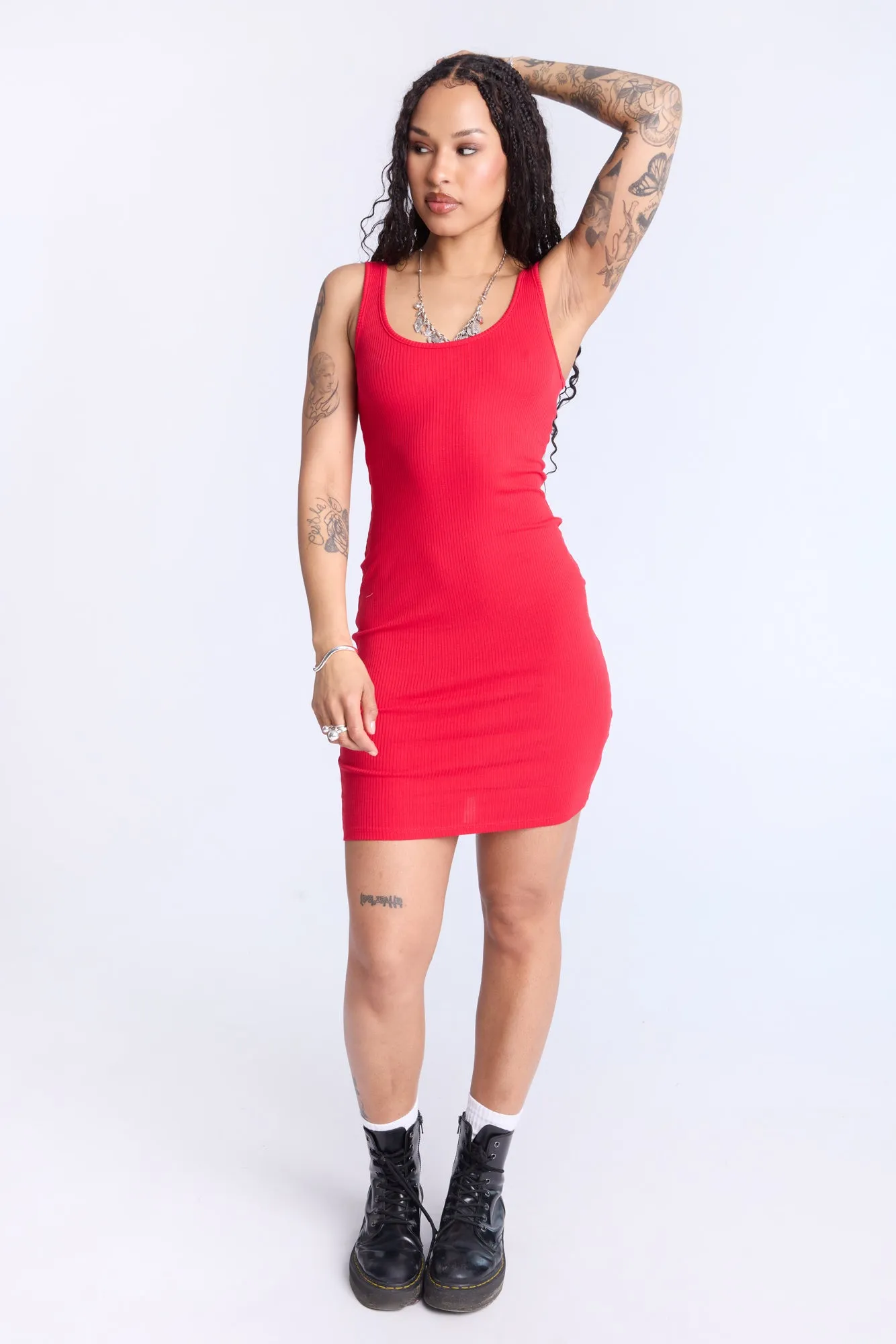 Robe moulante sans manches en tissu côtelé